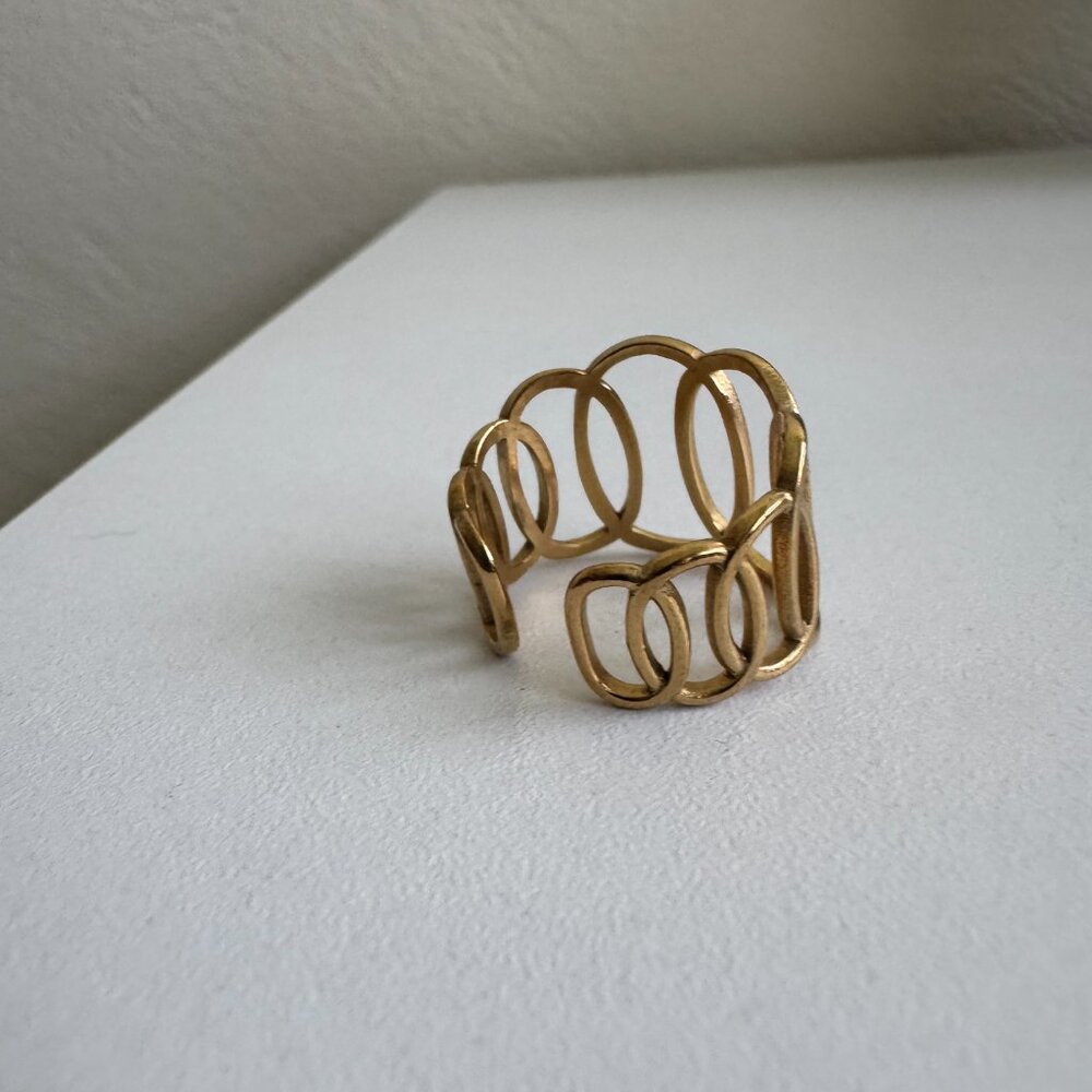 Gold Statement Ring with Open Oval Design - Picture 5 of 6